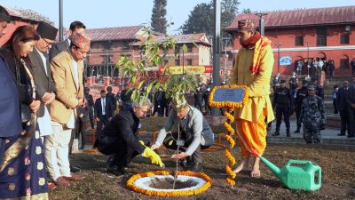 विदेशमन्त्री जयशंकरले गरे पशुपतिमा पूजा र वृक्षरोपण